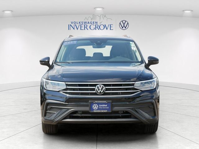 Certified 2023 Volkswagen Tiguan SE AWD/4WD image 2