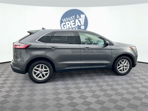 Used 2022 Ford Edge SEL image 8