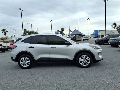 Used 2020 Ford Escape S image 9