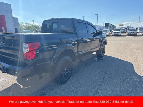 Used 2019 Nissan Titan SL w/ Midnight Edition AWD/4WD image 9