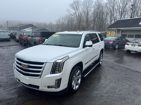 Used 2016 Cadillac Escalade Premium image 1