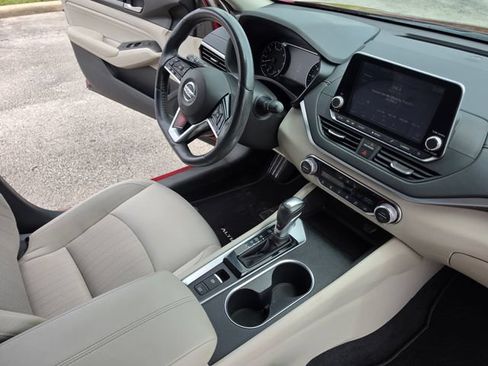 Used 2019 Nissan Altima 2.5 SV AWD/4WD image 21