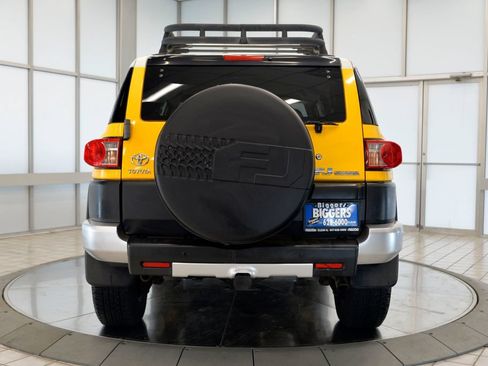 Used 2007 Toyota FJ Cruiser 4WD w/ Upgrade Pkg 2 image 7