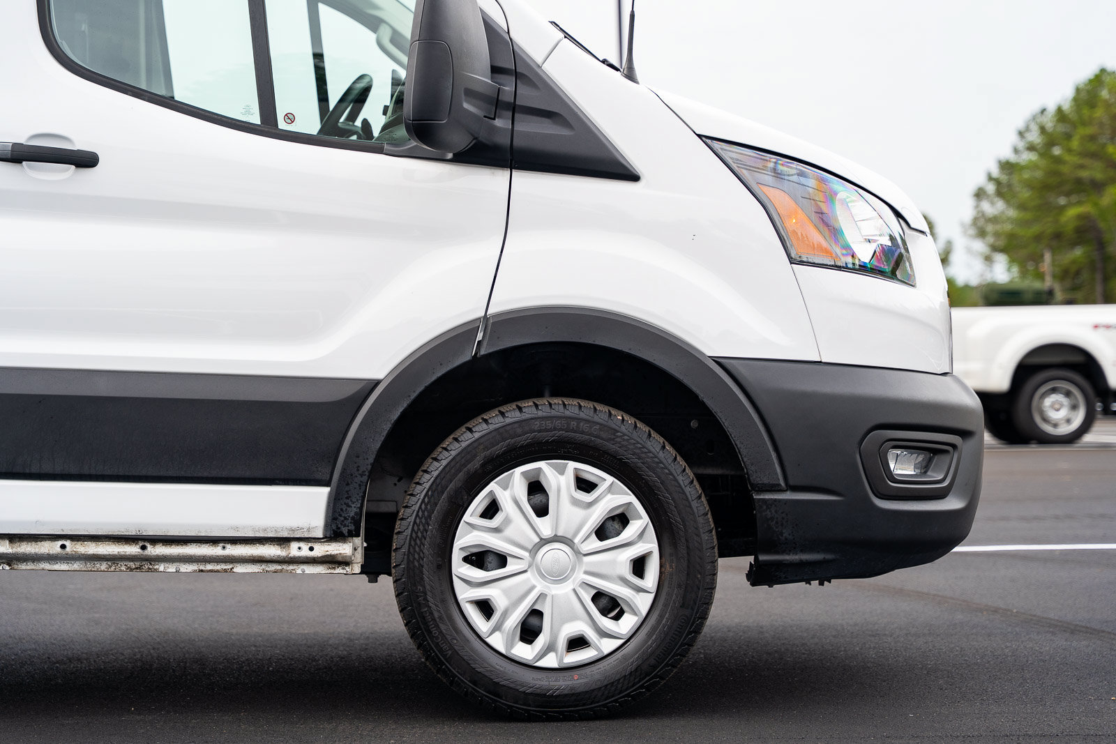 Used 2025 Ford Transit 250 Low Roof w/ Exterior Upgrade Package RWD image 9