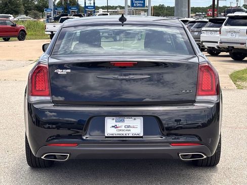 Used 2023 Chrysler 300 Touring w/ Sport Appearance Package RWD image 8