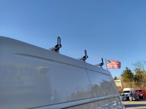 Used 2019 Nissan NV 2500 SV image 27