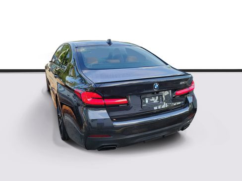 Used 2023 BMW 540i w/ M Sport Package RWD image 3