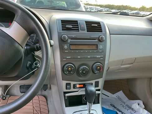 Used 2011 Toyota Corolla LE image 8