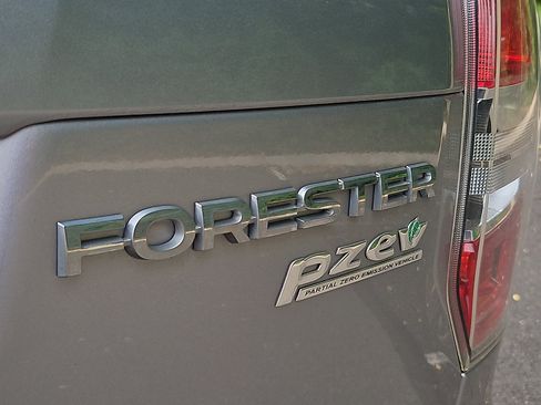 Used 2016 Subaru Forester 2.5i Premium w/ Popular Package #2 AWD/4WD image 30