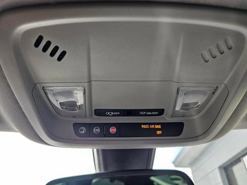Used 2018 Chevrolet Malibu LT FWD image 30