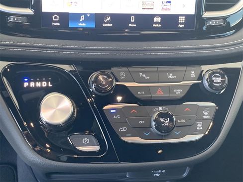 New 2026 Chrysler Pacifica Select w/ S Appearance Package image 36