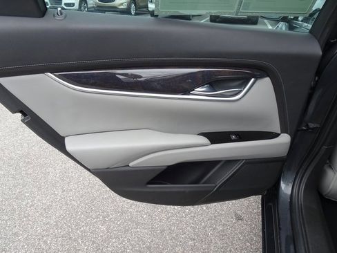 Used 2016 Cadillac XTS Luxury image 16