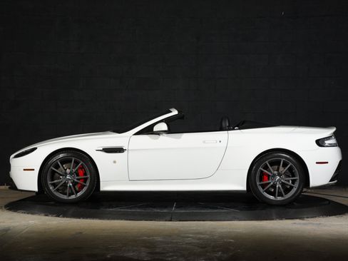 Used 2015 Aston Martin V8 Vantage GT RWD image 10
