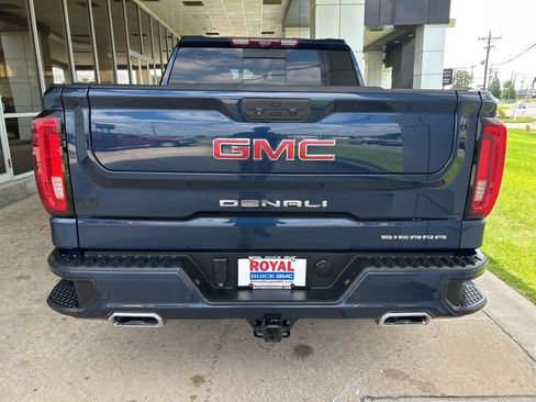 Used 2023 GMC Sierra 1500 Denali w/ Denali Reserve Package AWD/4WD image 6