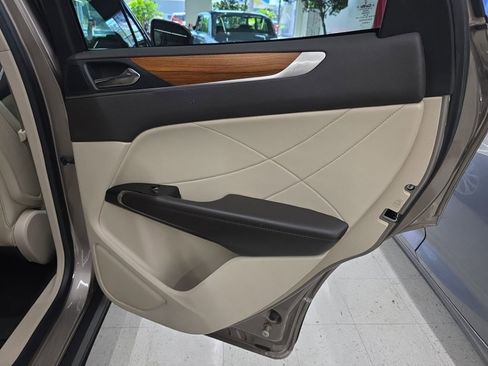 Used 2019 Lincoln MKC Select w/ Select Plus Package AWD/4WD image 15