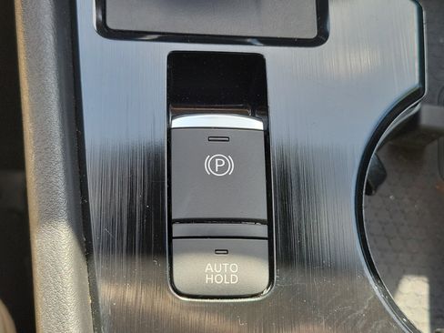 Used 2023 Nissan Rogue SV AWD/4WD image 26
