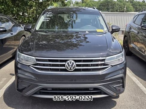 Used 2022 Volkswagen Tiguan SE FWD image 11
