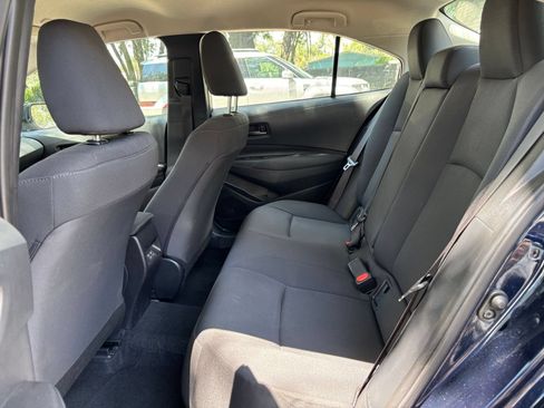 Used 2025 Toyota Corolla LE FWD image 38