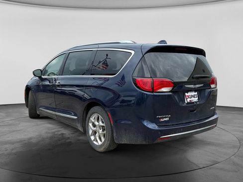 Used 2018 Chrysler Pacifica Limited FWD image 6