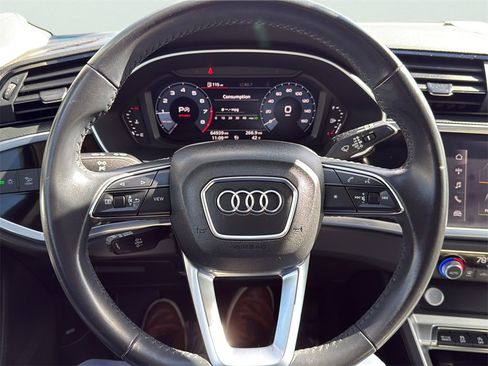 Used 2020 Audi Q3 2.0T Premium Plus w/ Premium Plus Package image 11