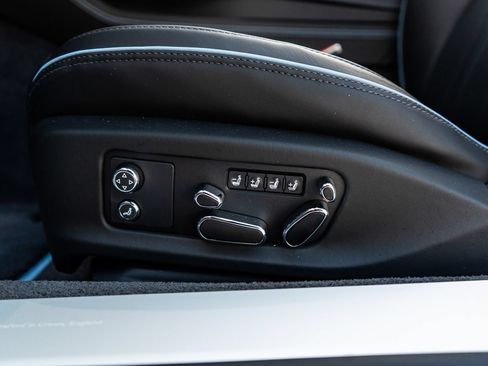 Certified 2026 Bentley Continental GTC AWD/4WD image 26