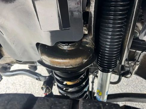 Used 2018 Jeep Wrangler Unlimited Sport AWD/4WD image 9