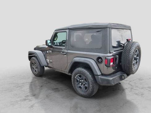 Used 2018 Jeep Wrangler Sport AWD/4WD image 6