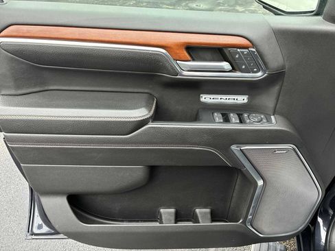 Used 2023 GMC Sierra 1500 Denali w/ Denali Reserve Package image 23