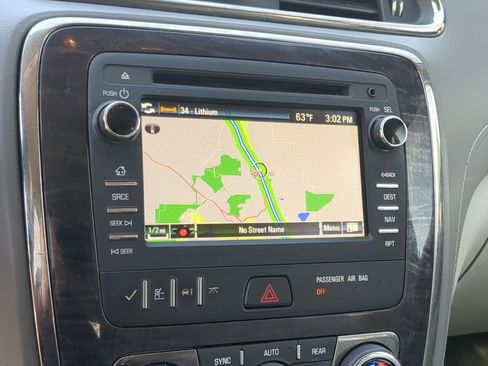 Used 2017 Buick Enclave Leather image 17