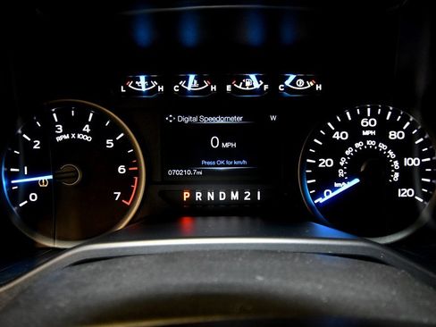 Used 2015 Ford F150 XLT w/ Equipment Group 302A Luxury image 22