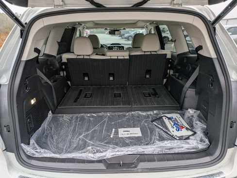 Certified 2025 Subaru Ascent Limited w/ Popular Package #1 image 13