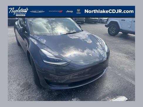 Used 2022 Tesla Model 3 Long Range image 1