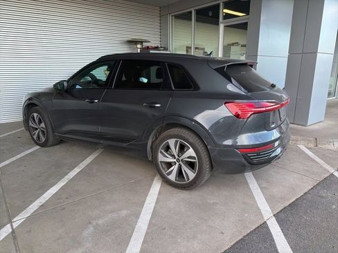 Certified 2024 Audi Q8 e-tron Premium image 4