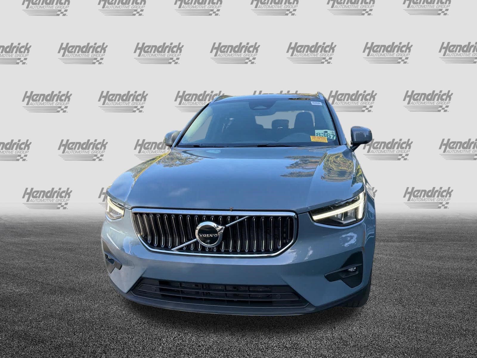 Used 2023 Volvo XC40 B4 Plus w/ Protection Package Premier FWD image 5