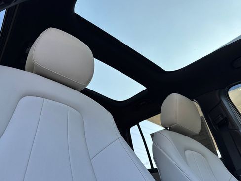 Certified 2023 Mercedes-Benz EQB 250+ w/ Exclusive Package image 11