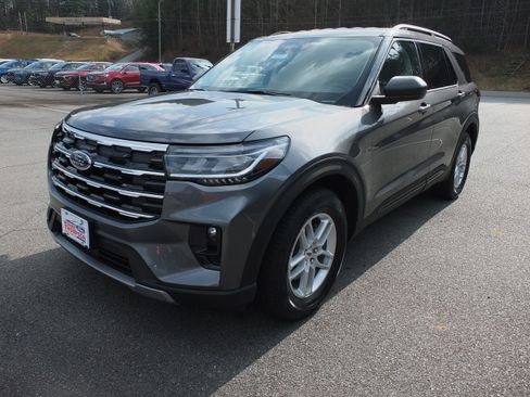 New 2026 Ford Explorer Active w/ Active Comfort Package RWD image 7