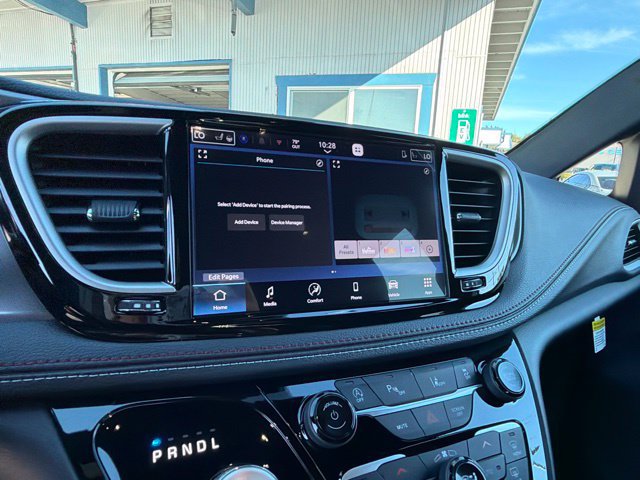 New 2027 Chrysler Pacifica Select AWD/4WD image 25