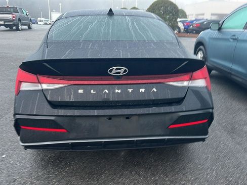 Used 2025 Hyundai Elantra Sport w/ Cargo Package image 9