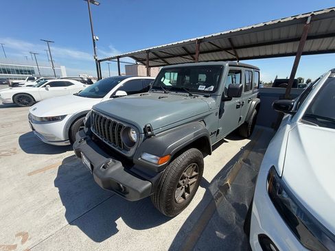Used 2026 Jeep Wrangler Unlimited Sport AWD/4WD image 1