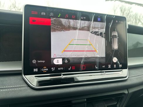 New 2026 Volkswagen Tiguan SE image 10