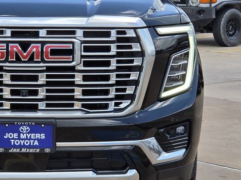 Used 2025 GMC Yukon XL Denali w/ Sun & Power Step Package AWD/4WD image 4