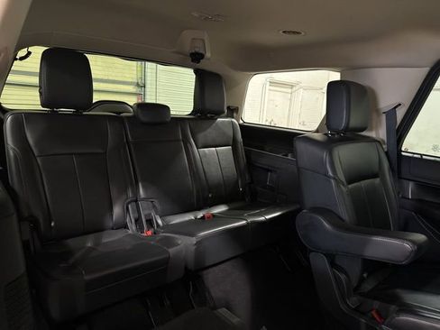 Used 2024 Ford Expedition XLT image 15