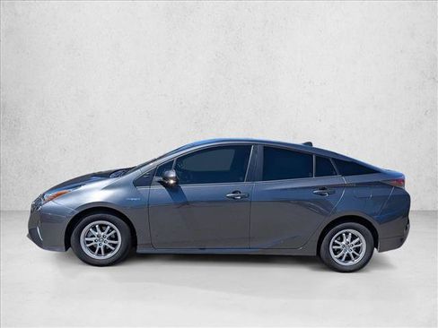 Used 2018 Toyota Prius One FWD image 9