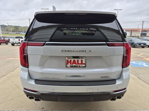 New 2026 GMC Yukon XL Denali Ultimate image 4