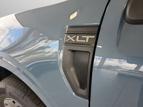 New 2026 Ford Maverick XLT w/ XLT Luxury Package FWD image 30