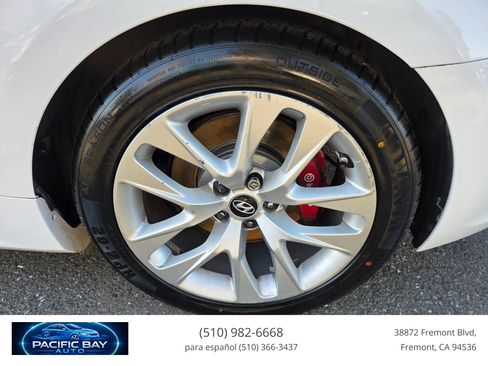 Used 2013 Hyundai Genesis 3.8 RWD image 25