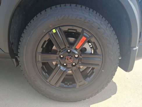 New 2026 Nissan Rogue SV AWD/4WD image 32