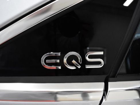 Used 2023 Mercedes-Benz EQS 580 4MATIC Sedan image 12