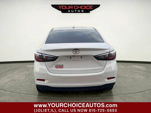 Used 2020 Toyota Yaris LE FWD image 4