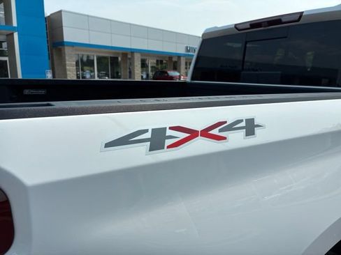 Used 2019 Chevrolet Silverado 1500 LTZ w/ LTZ Premium Package AWD/4WD image 7